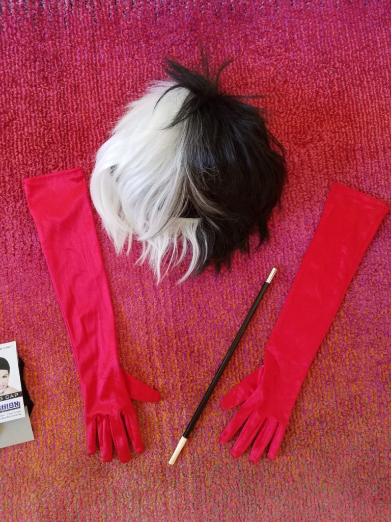 Cruella de Vil accessories