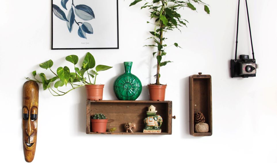 Gratitude shrine decor