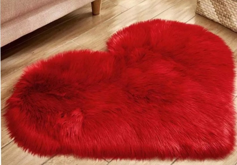 lovecore decor heart-shaped fluffy red rug